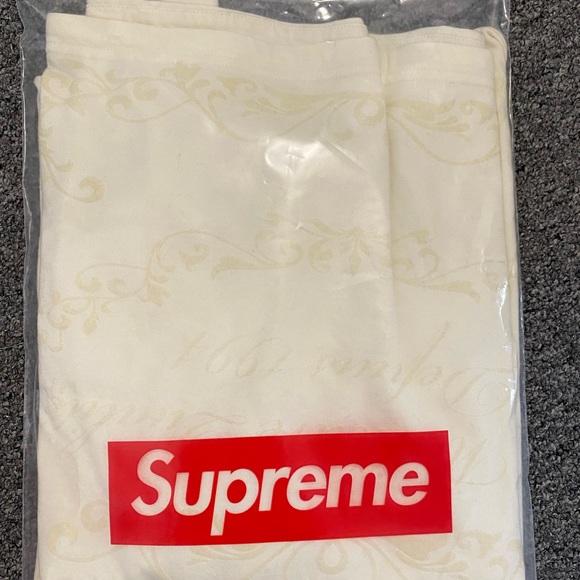 SUPREME flocking hooded L/S - Picture 2 of 2